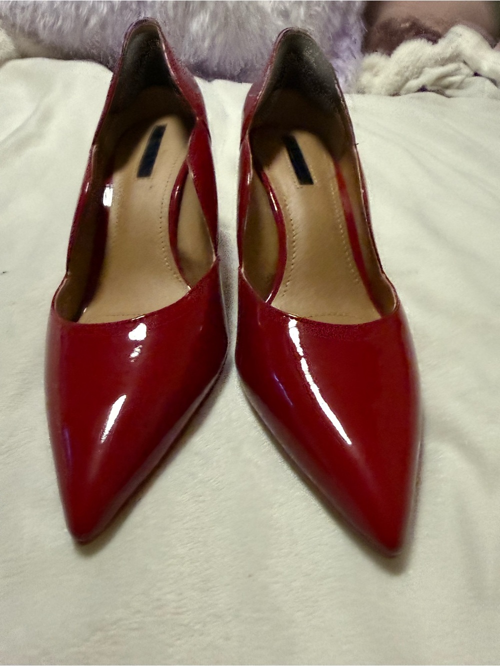 Tahari Red Patent Pointed Toe Pumps Heels Women’s Size 7.5